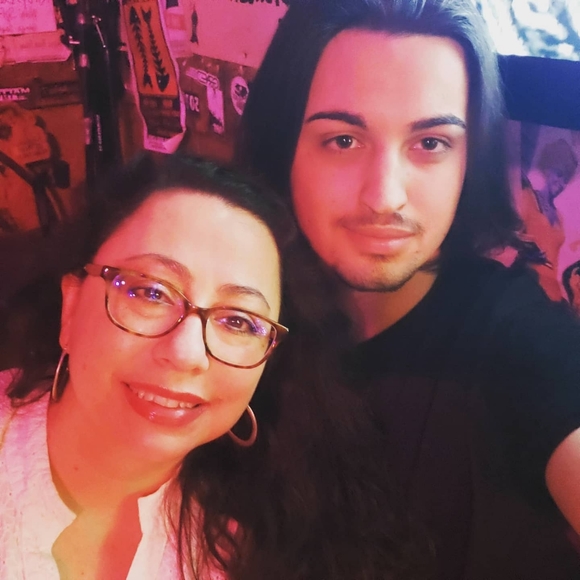 Meet your Posher, Andrea - Picture 7 of 7